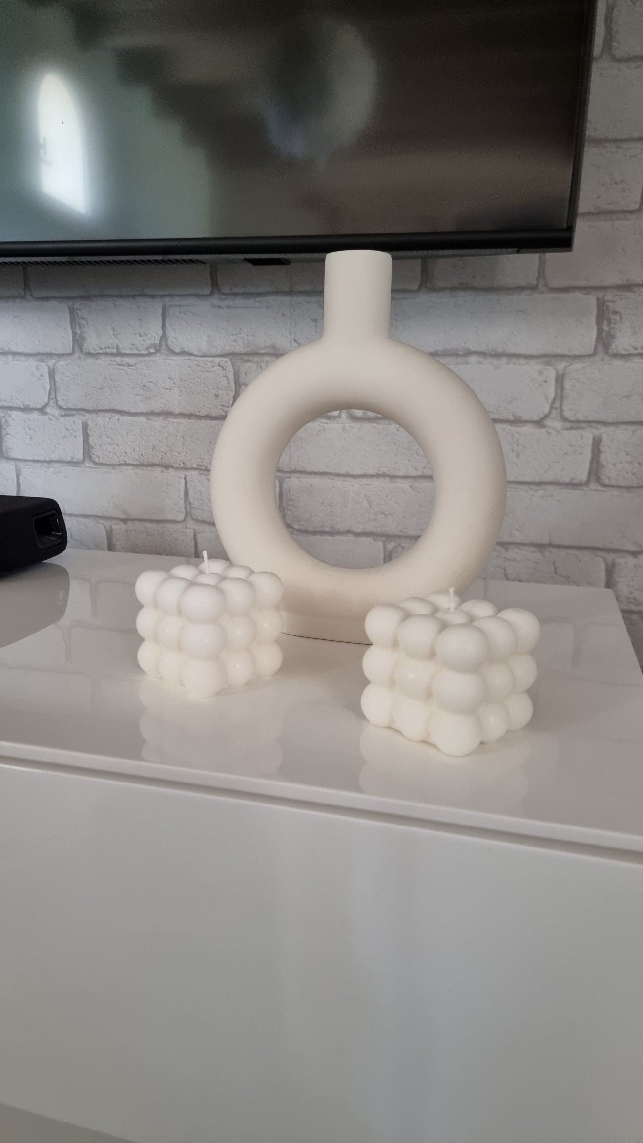 Bougie Bubble colorée et parfumée au choix - 160g